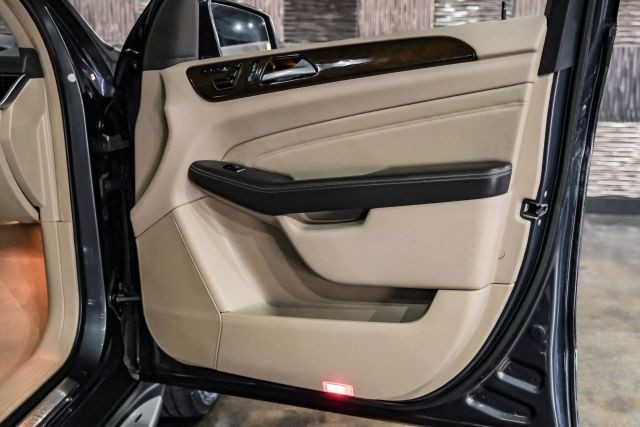 2012 Mercedes-Benz M-Class ML350 4MATIC photo