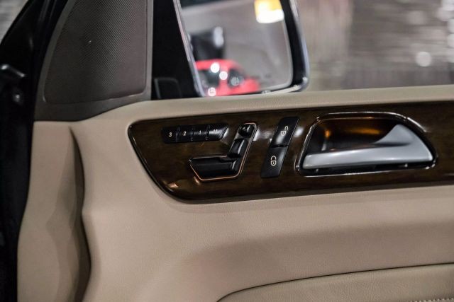 2012 Mercedes-Benz M-Class ML350 4MATIC photo
