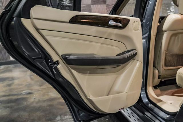 2012 Mercedes-Benz M-Class ML350 4MATIC photo