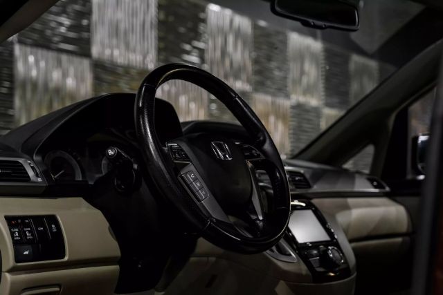 2017 Honda Odyssey EX-L Minivan 4D photo