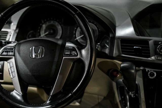 2017 Honda Odyssey EX-L Minivan 4D photo
