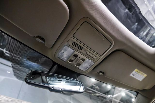 2017 Honda Odyssey EX-L Minivan 4D photo
