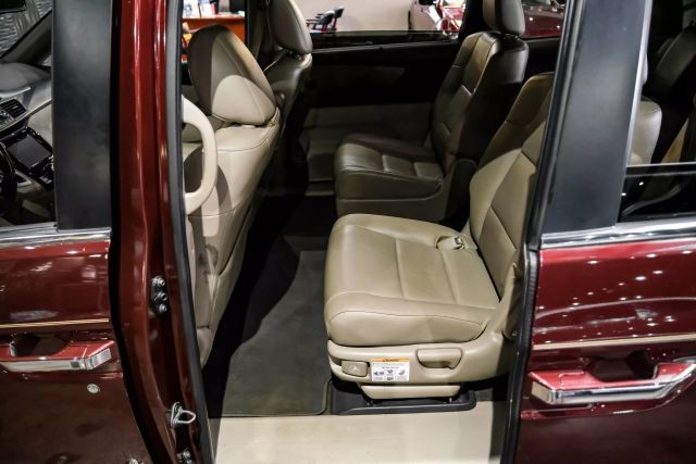 2017 Honda Odyssey EX-L Minivan 4D photo