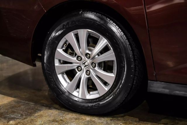 2017 Honda Odyssey EX-L Minivan 4D photo
