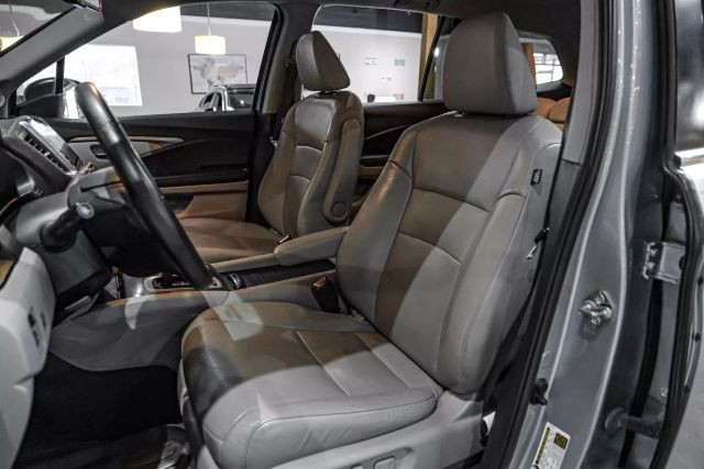 2016 Honda Pilot EX-L Sport Utility 4D photo