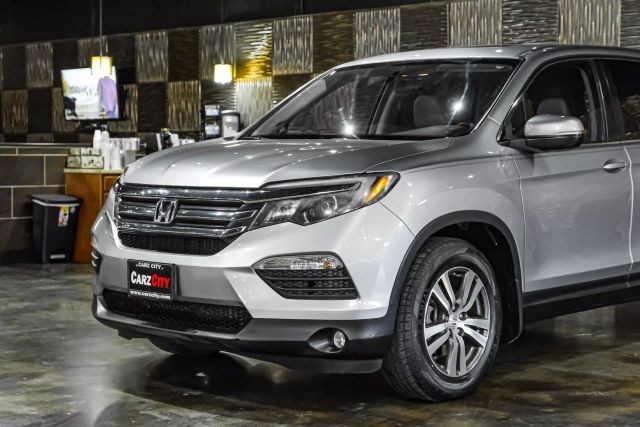 2016 Honda Pilot EX-L Sport Utility 4D photo