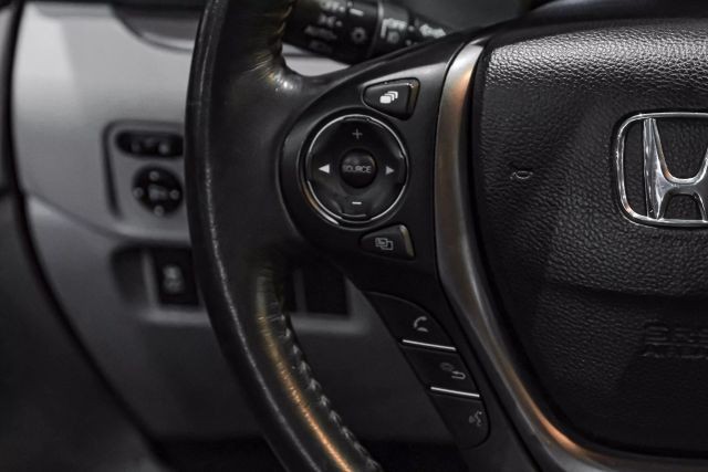 2016 Honda Pilot EX-L Sport Utility 4D photo