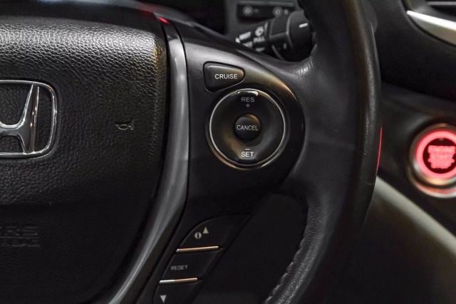 2016 Honda Pilot EX-L Sport Utility 4D photo