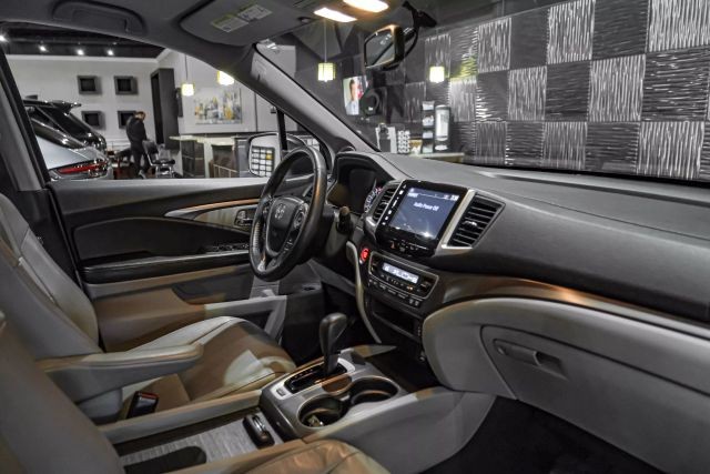 2016 Honda Pilot EX-L Sport Utility 4D photo