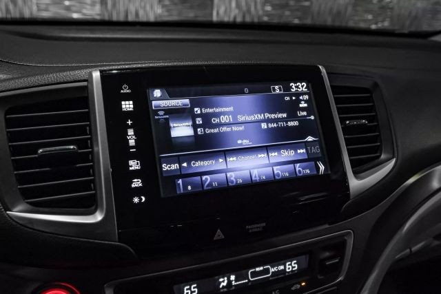 2016 Honda Pilot EX-L Sport Utility 4D photo