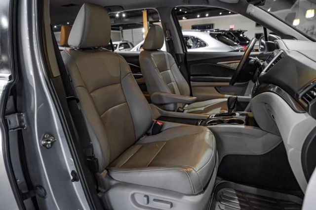 2016 Honda Pilot EX-L Sport Utility 4D photo