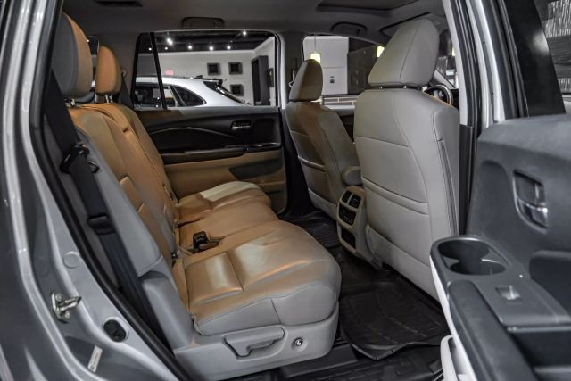 2016 Honda Pilot EX-L Sport Utility 4D photo