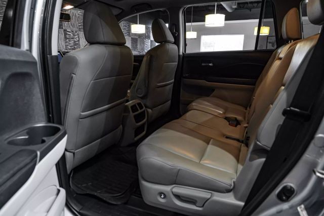 2016 Honda Pilot EX-L Sport Utility 4D photo