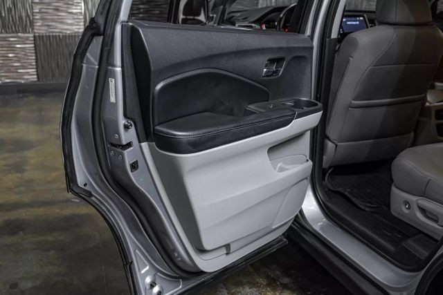 2016 Honda Pilot EX-L Sport Utility 4D photo