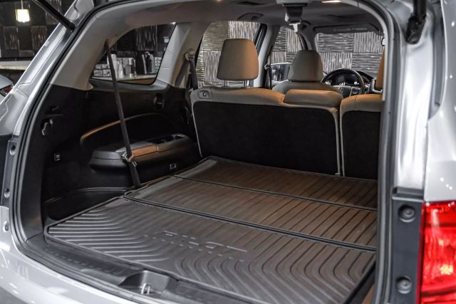 2016 Honda Pilot EX-L Sport Utility 4D photo