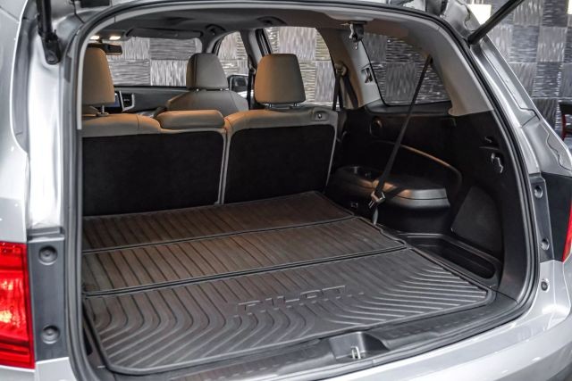 2016 Honda Pilot EX-L Sport Utility 4D photo