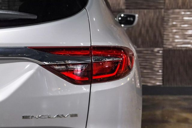 2018 Buick Enclave Premium Sport Utility 4D photo