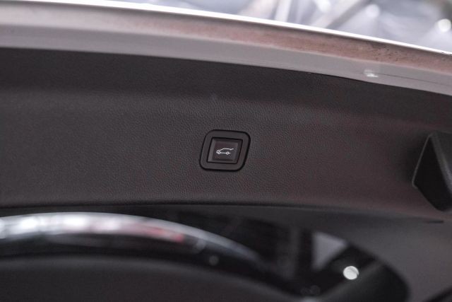 2018 Buick Enclave Premium Sport Utility 4D photo