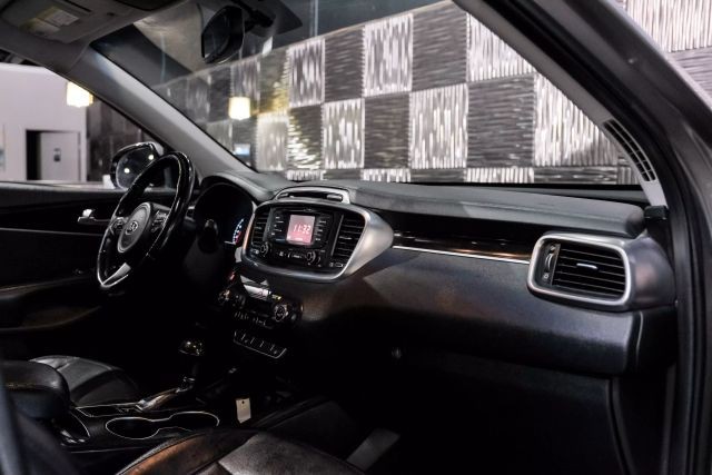 2016 Kia Sorento EX Sport Utility 4D photo