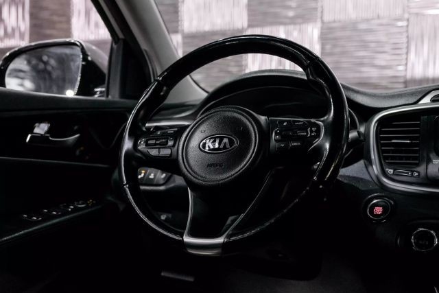 2016 Kia Sorento EX Sport Utility 4D photo