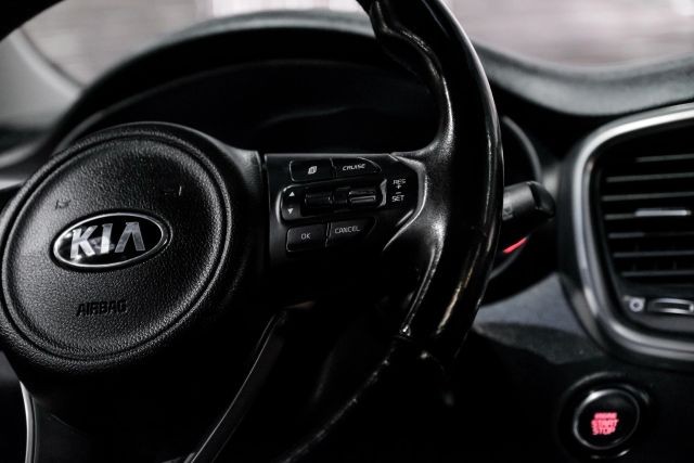 2016 Kia Sorento EX Sport Utility 4D photo