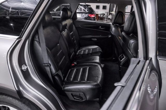 2016 Kia Sorento EX Sport Utility 4D photo