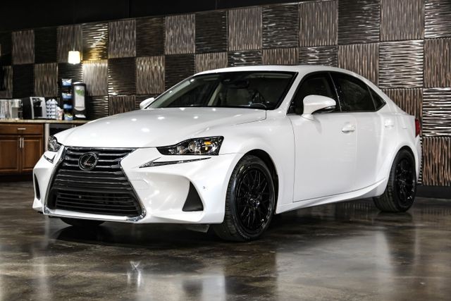 2018 Lexus IS 300 photo