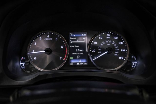 2018 Lexus IS 300 photo