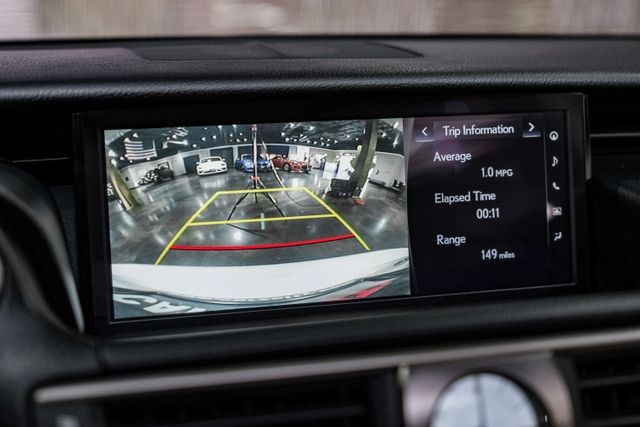2018 Lexus IS 300 photo
