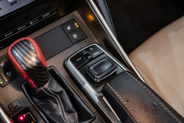 2018 Lexus IS 300 photo