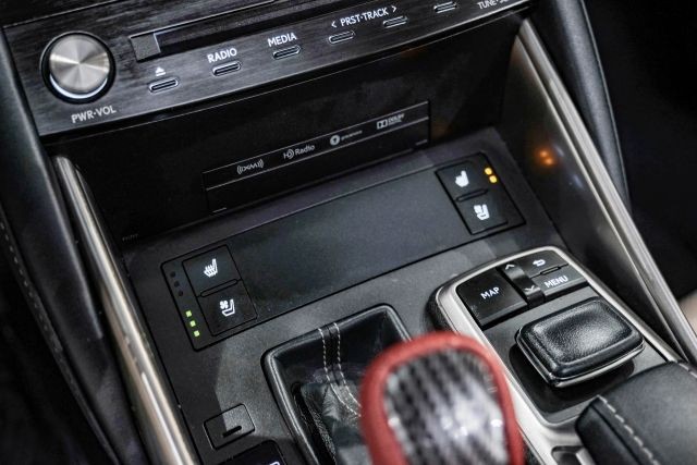2018 Lexus IS 300 photo