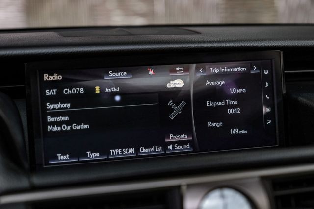 2018 Lexus IS 300 photo