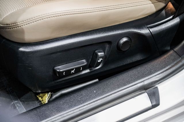 2018 Lexus IS 300 photo