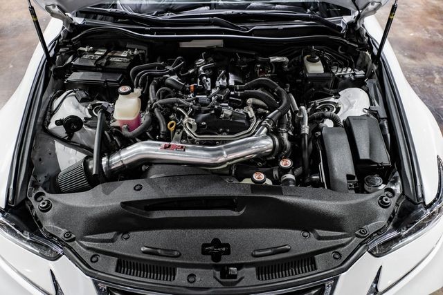 2018 Lexus IS 300 photo