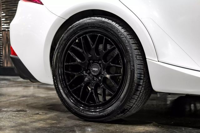 2018 Lexus IS 300 photo