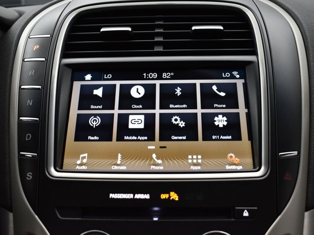 2017 Lincoln MKX Premiere photo