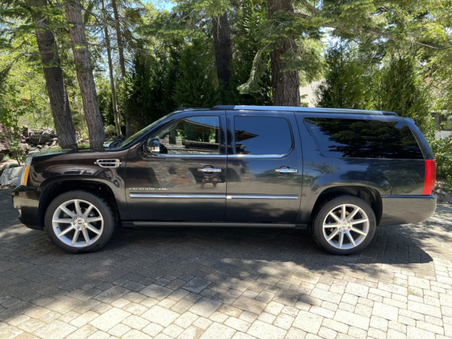 2012 Cadillac Escalade ESV Platinum Edition