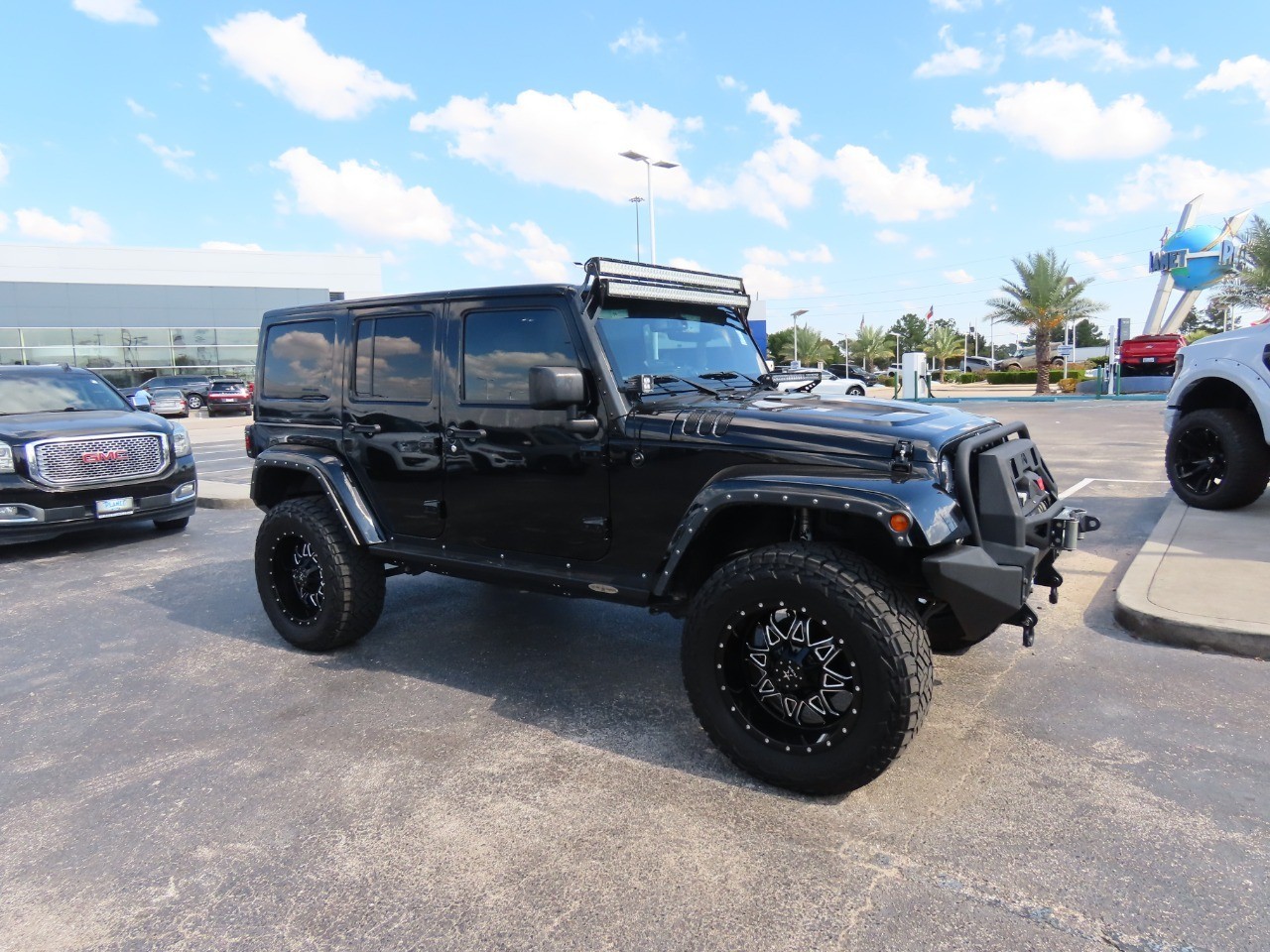 used 2015 Jeep Wrangler Unlimited car, priced at $21,999