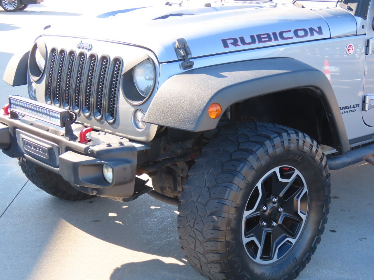 used 2015 Jeep Wrangler Unlimited car, priced at $15,999