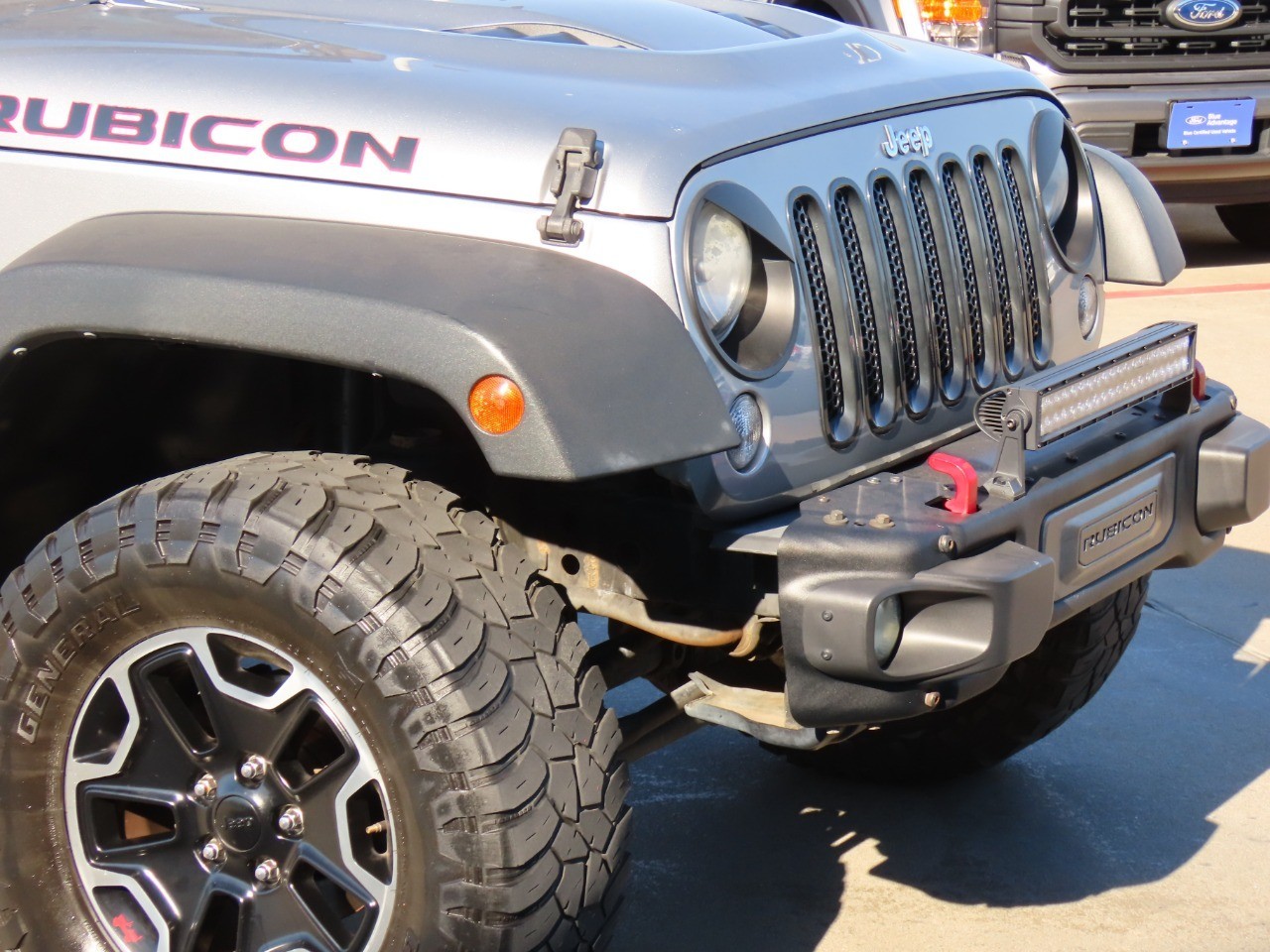 used 2015 Jeep Wrangler Unlimited car, priced at $15,999