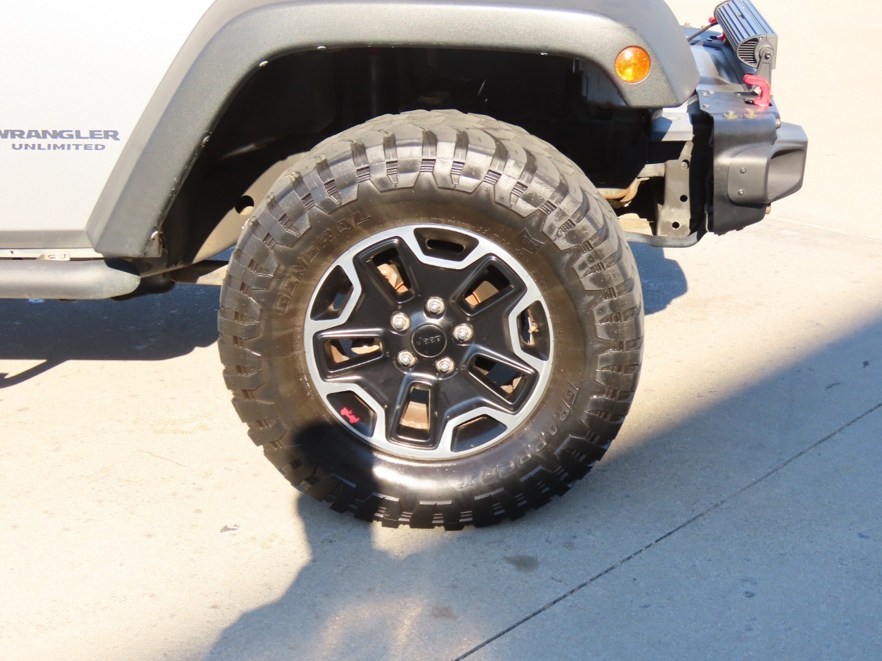 used 2015 Jeep Wrangler Unlimited car, priced at $15,999