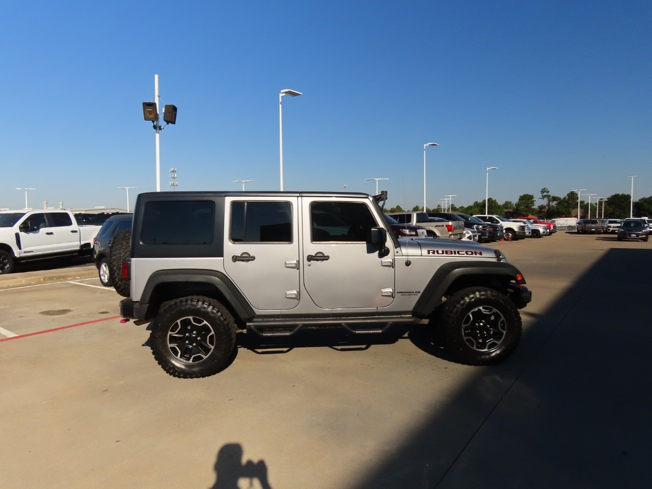 used 2015 Jeep Wrangler Unlimited car, priced at $15,999