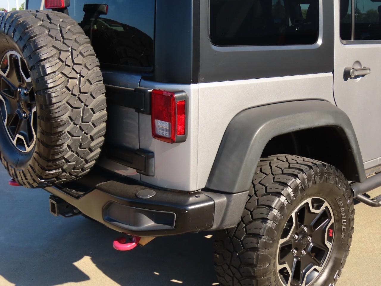 used 2015 Jeep Wrangler Unlimited car, priced at $15,999