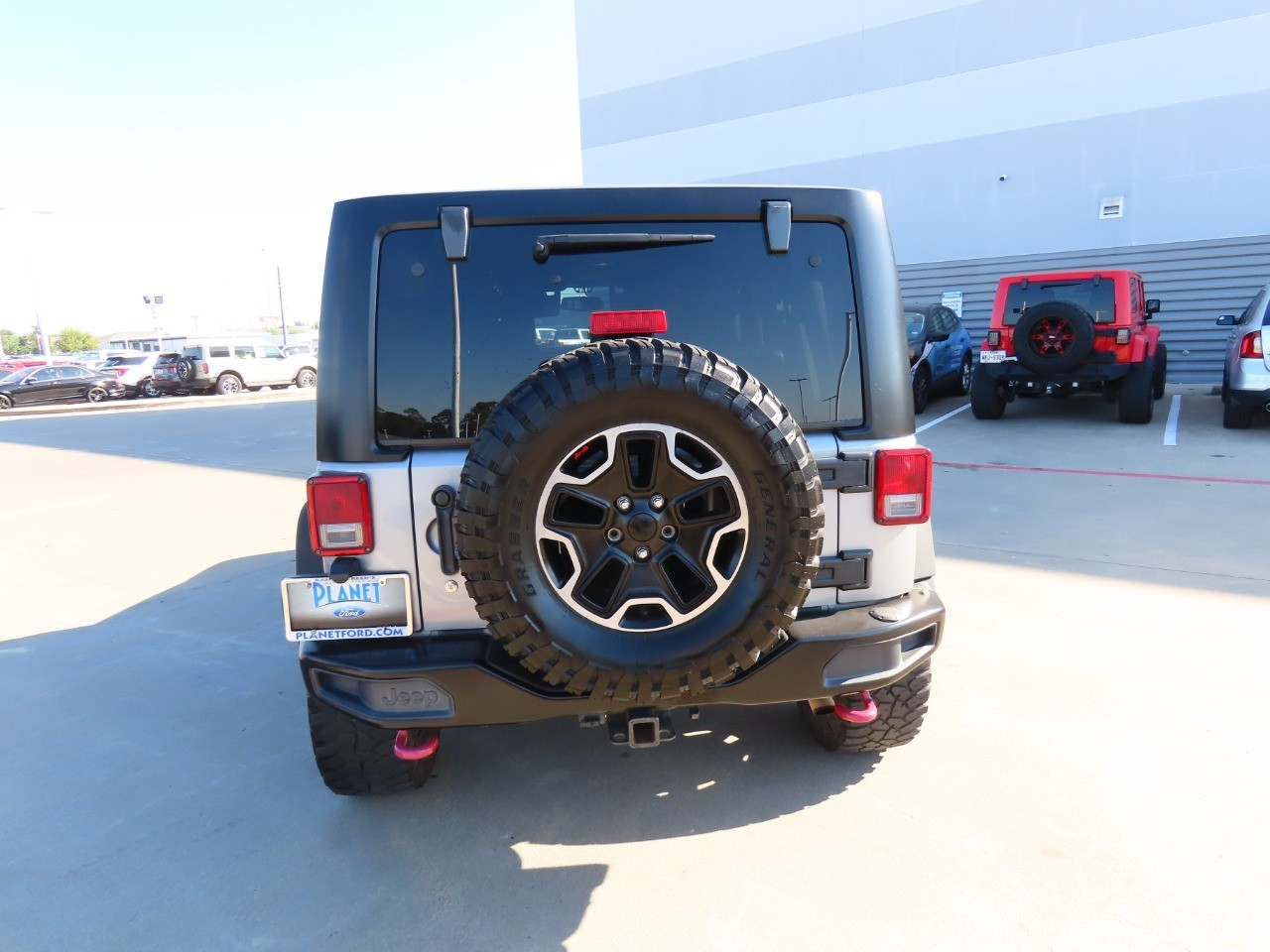 used 2015 Jeep Wrangler Unlimited car, priced at $15,999