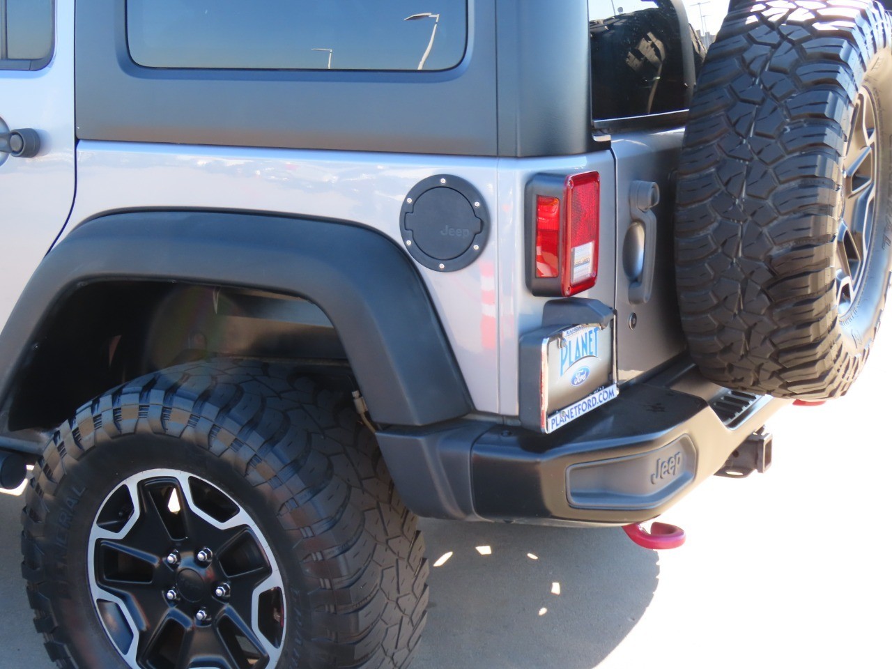 used 2015 Jeep Wrangler Unlimited car, priced at $15,999