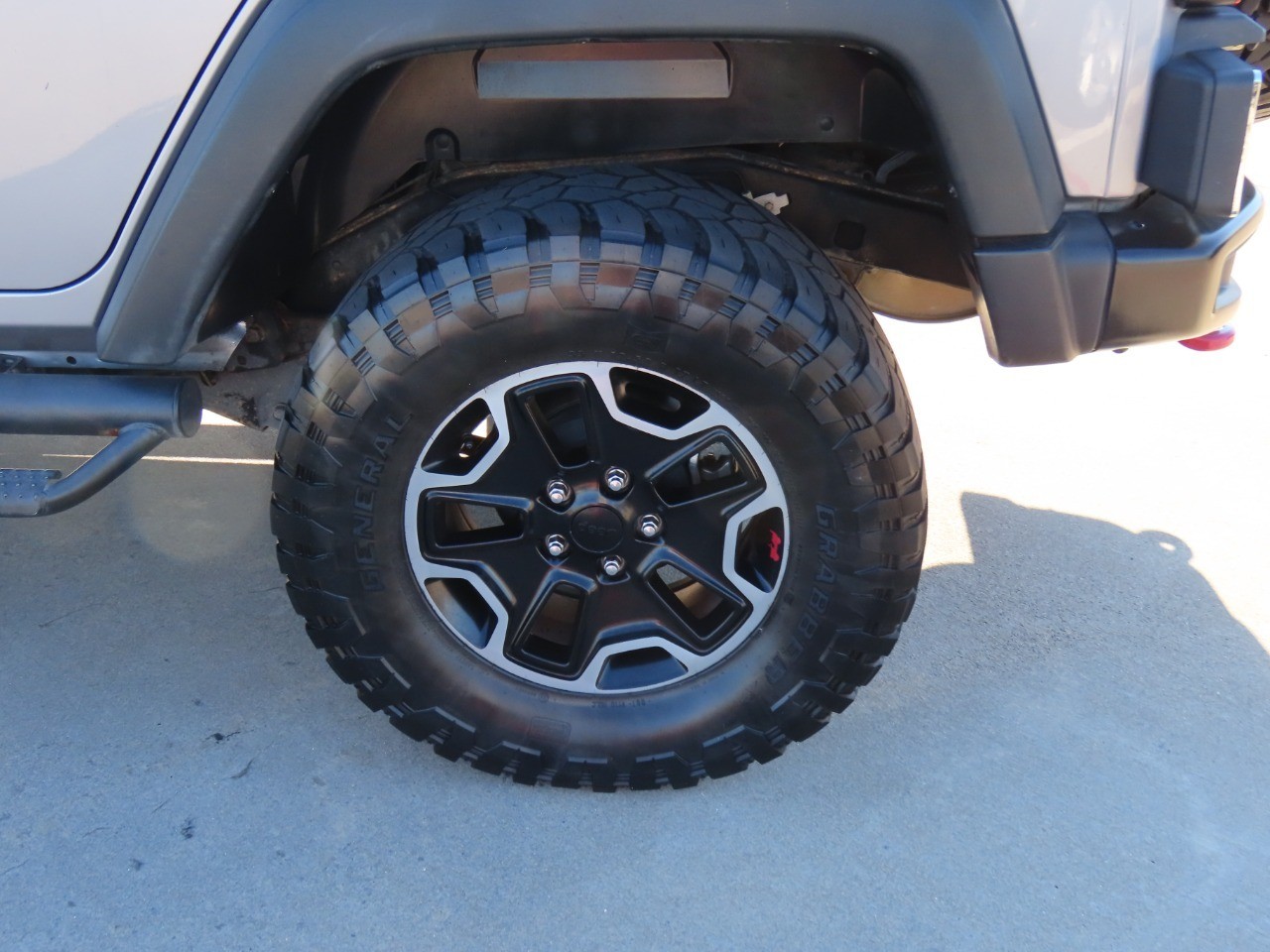used 2015 Jeep Wrangler Unlimited car, priced at $15,999