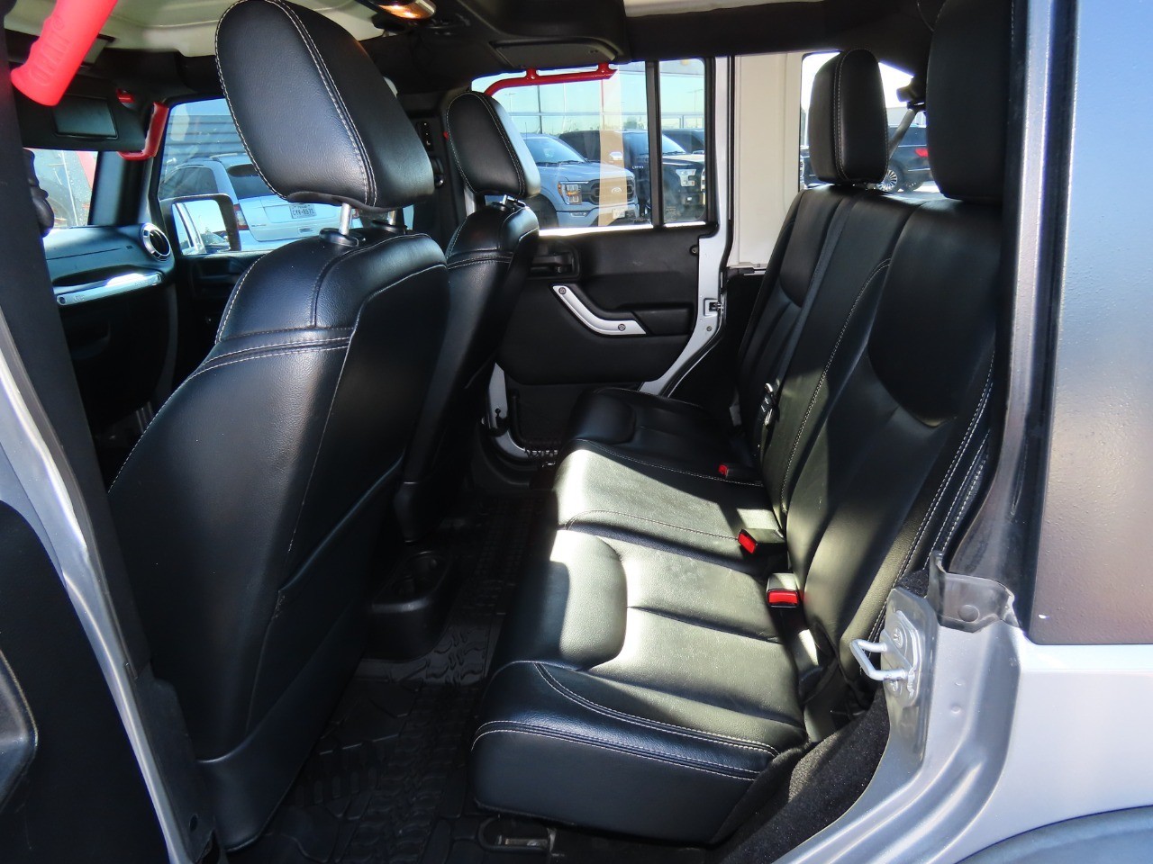 used 2015 Jeep Wrangler Unlimited car, priced at $15,999