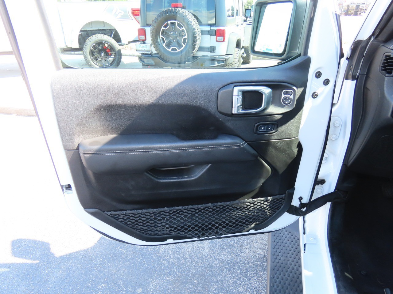 used 2021 Jeep Wrangler car, priced at $29,999