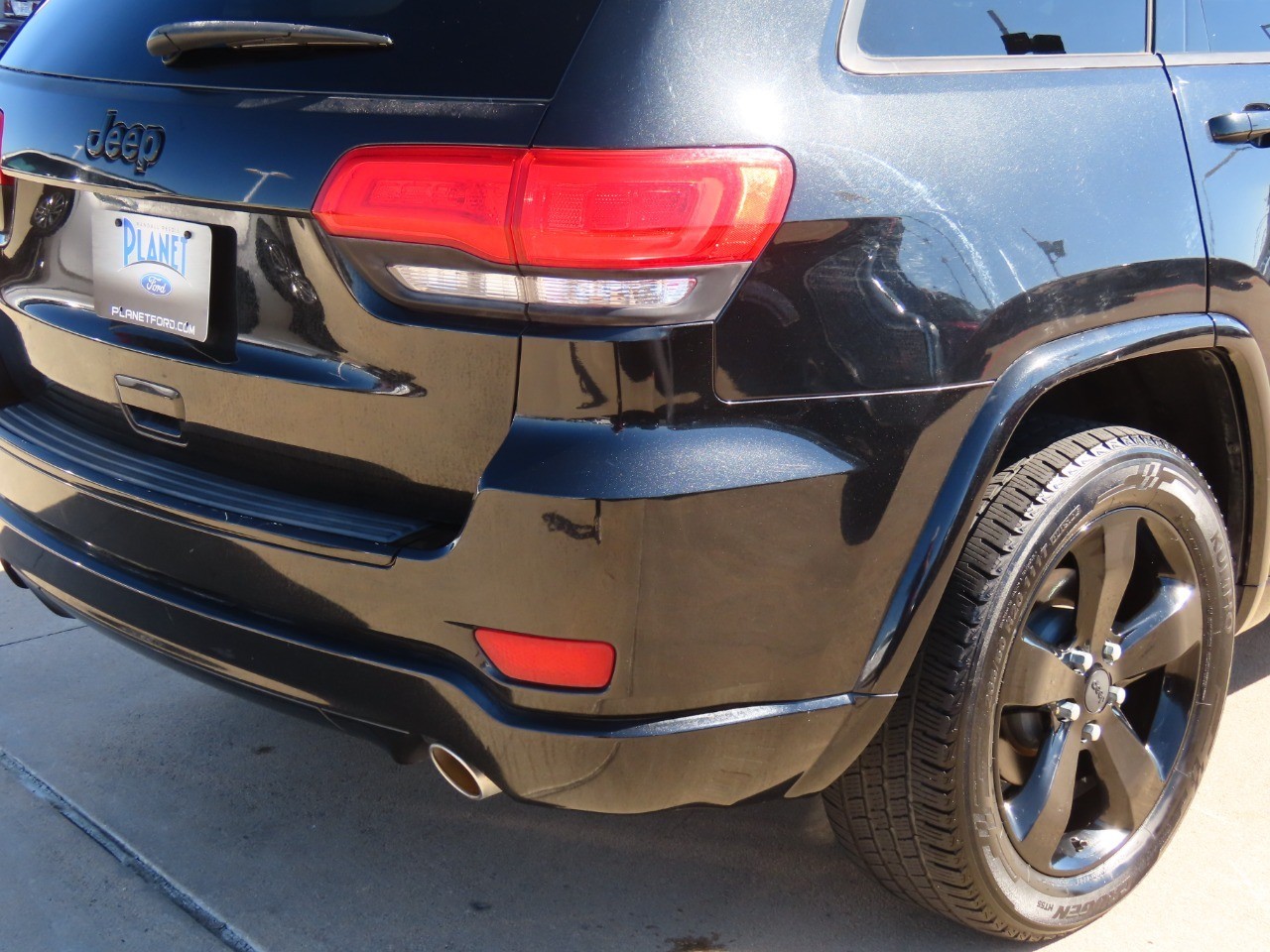 used 2015 Jeep Grand Cherokee car, priced at $10,999