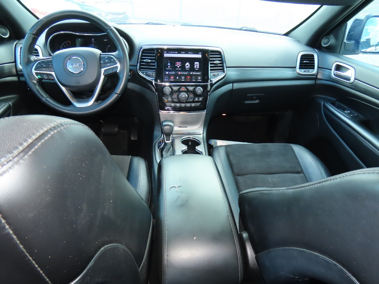 used 2020 Jeep Grand Cherokee car, priced at $14,999
